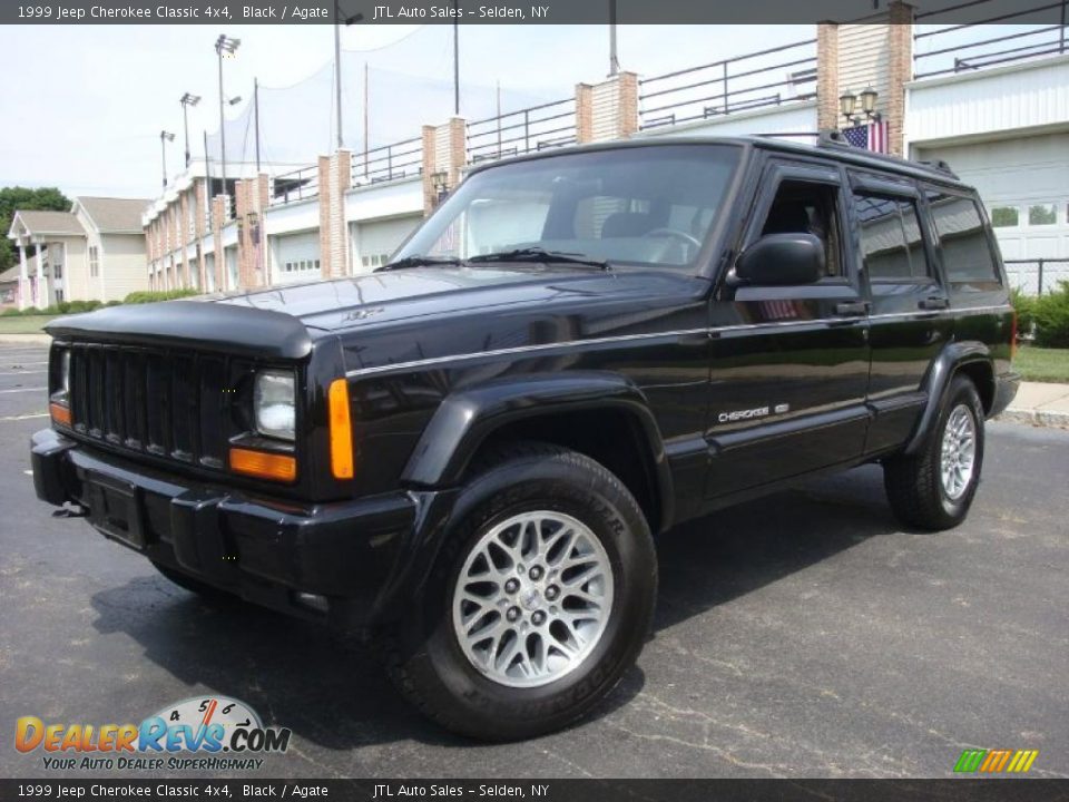 1999 Jeep Cherokee Classic 4x4 Black / Agate Photo #1