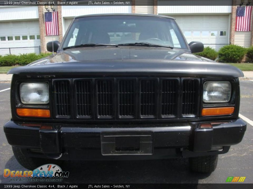 1999 Jeep Cherokee Classic 4x4 Black / Agate Photo #2