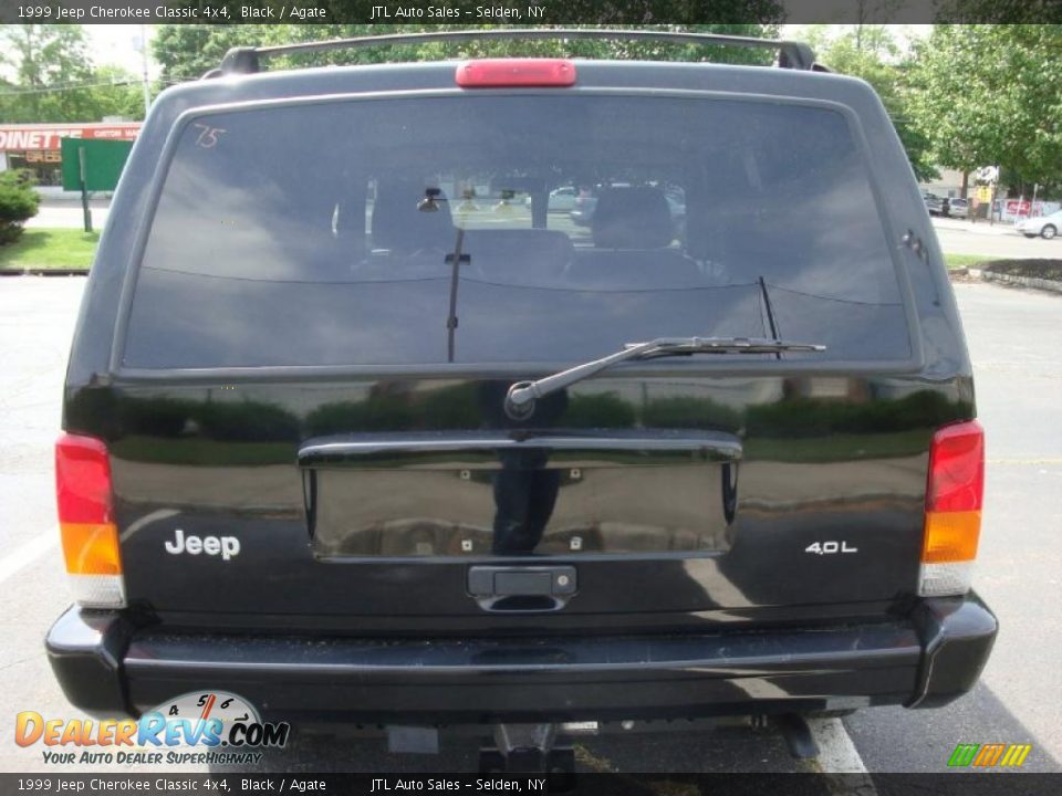 1999 Jeep Cherokee Classic 4x4 Black / Agate Photo #5