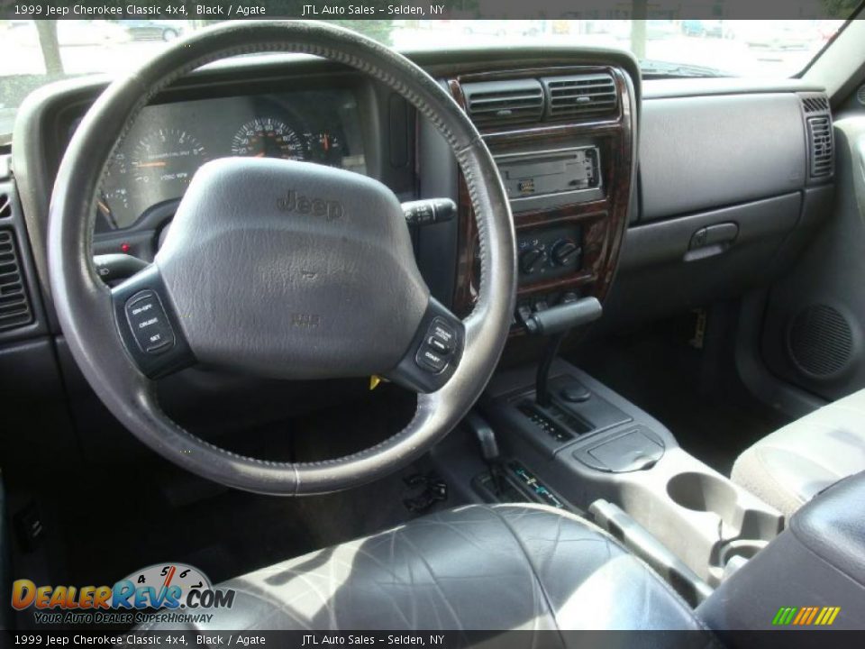 1999 Jeep Cherokee Classic 4x4 Black / Agate Photo #12