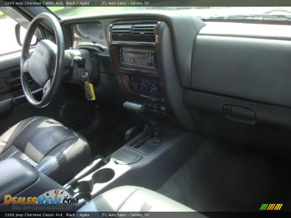1999 Jeep Cherokee Classic 4x4 Black / Agate Photo #13