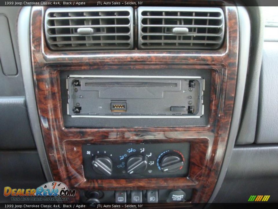 1999 Jeep Cherokee Classic 4x4 Black / Agate Photo #14