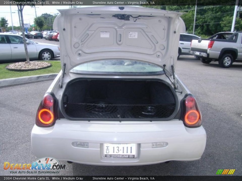 2004 Chevrolet Monte Carlo SS White / Medium Gray Photo #12