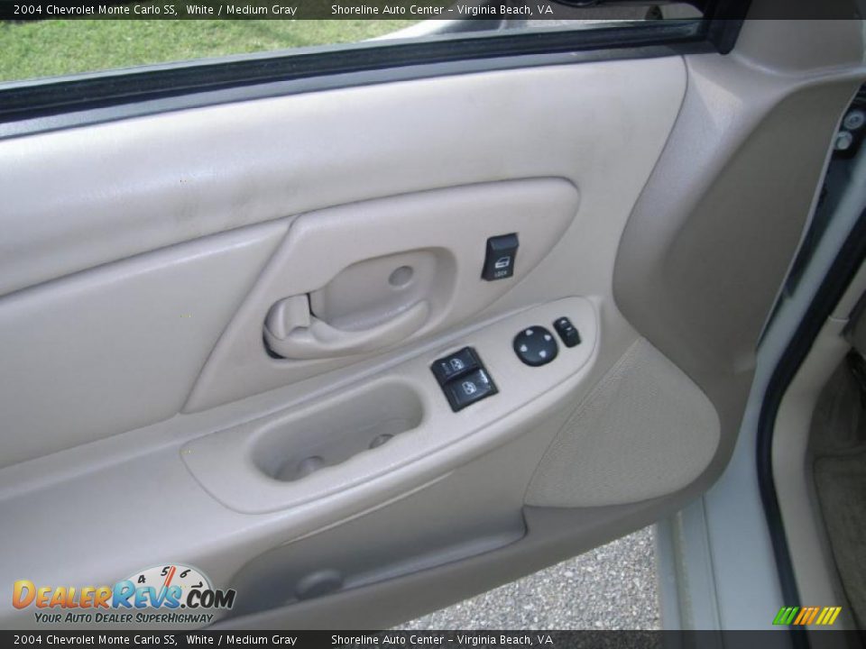 2004 Chevrolet Monte Carlo SS White / Medium Gray Photo #15