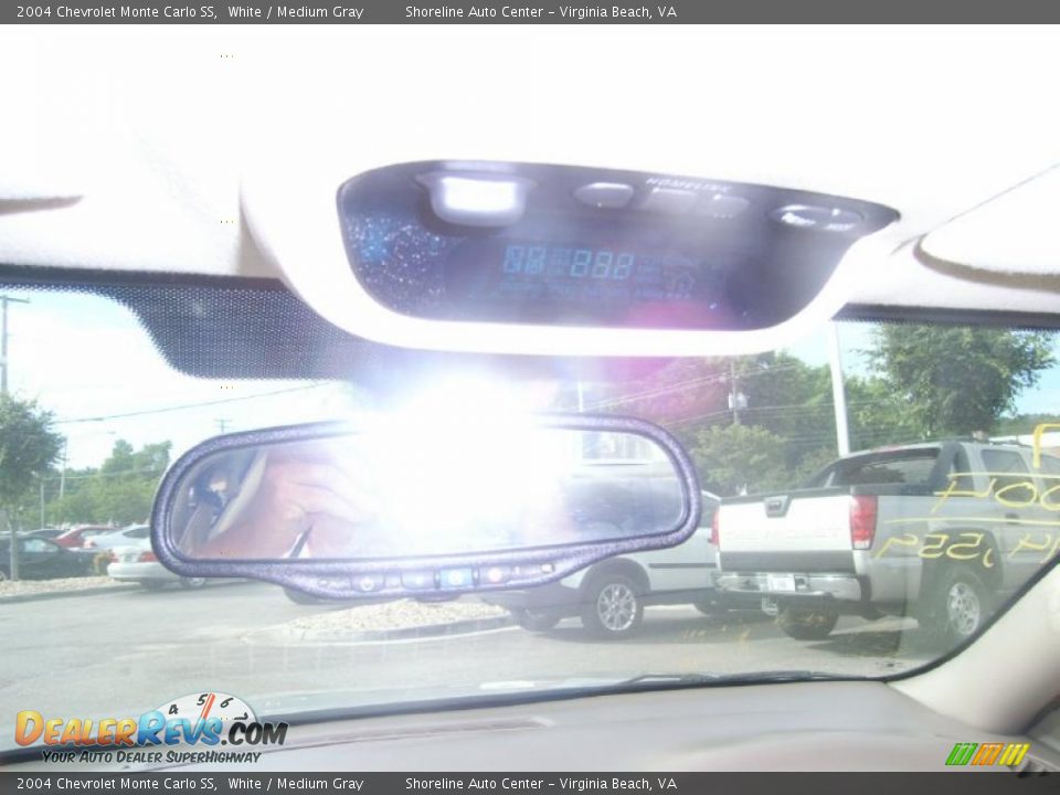 2004 Chevrolet Monte Carlo SS White / Medium Gray Photo #18