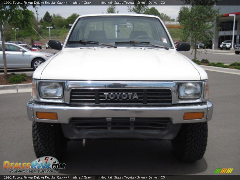 1991 Toyota Pickup Deluxe Regular Cab 4x4 White / Gray Photo #6