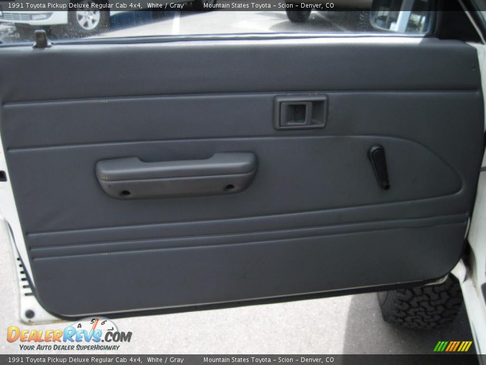 1991 Toyota Pickup Deluxe Regular Cab 4x4 White / Gray Photo #7