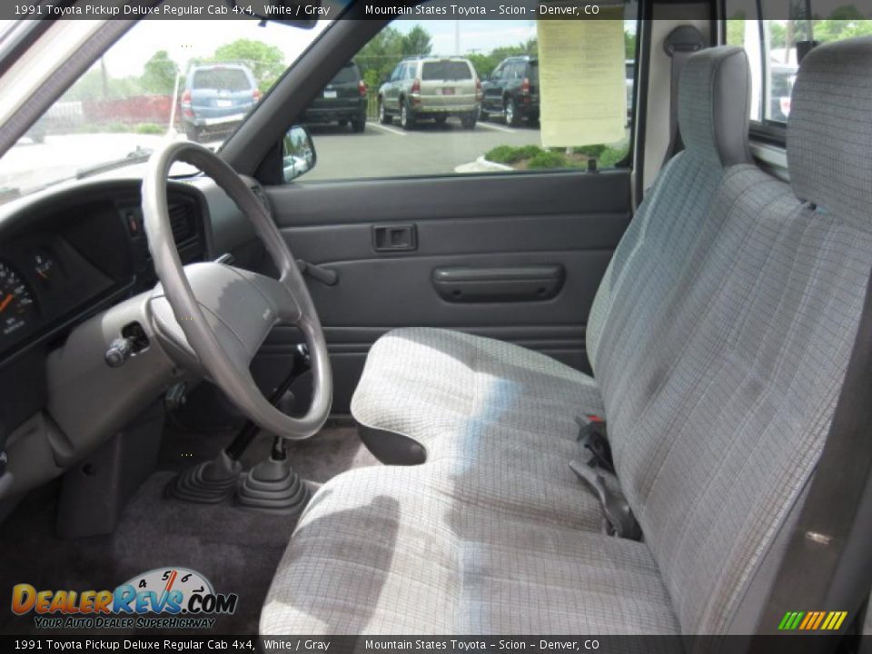 1991 Toyota Pickup Deluxe Regular Cab 4x4 White / Gray Photo #9