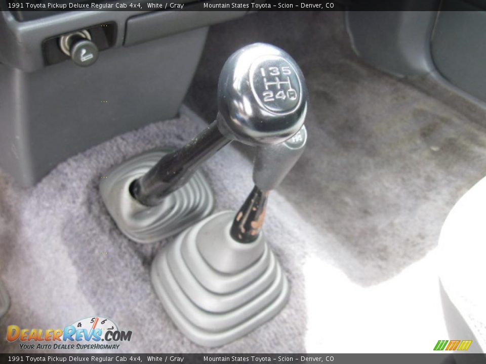 1991 Toyota Pickup Deluxe Regular Cab 4x4 White / Gray Photo #19