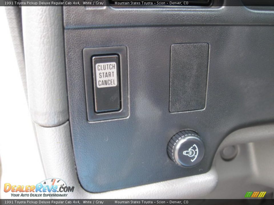 1991 Toyota Pickup Deluxe Regular Cab 4x4 White / Gray Photo #20