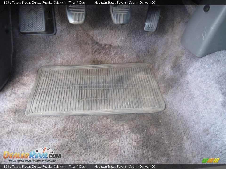 1991 Toyota Pickup Deluxe Regular Cab 4x4 White / Gray Photo #22