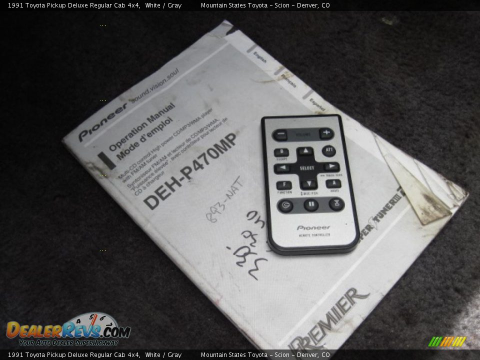 1991 Toyota Pickup Deluxe Regular Cab 4x4 White / Gray Photo #25