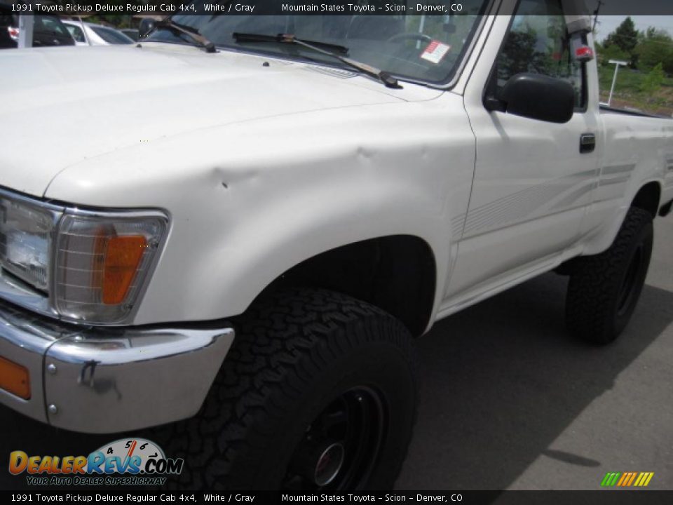1991 Toyota Pickup Deluxe Regular Cab 4x4 White / Gray Photo #32