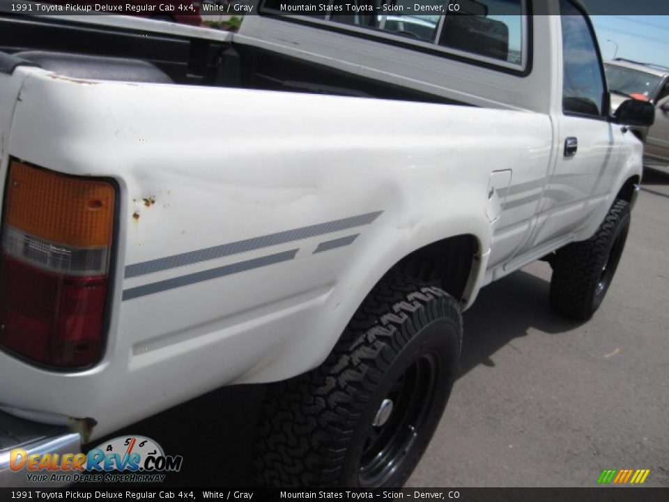 1991 Toyota Pickup Deluxe Regular Cab 4x4 White / Gray Photo #36