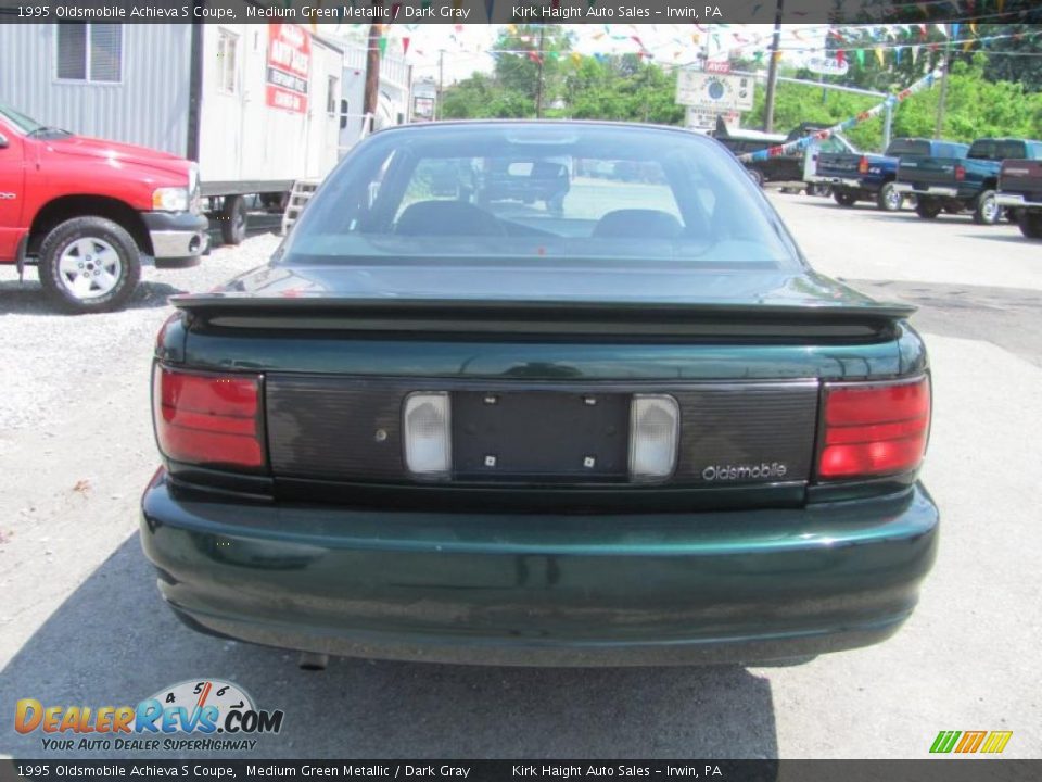 1995 Oldsmobile Achieva S Coupe Medium Green Metallic / Dark Gray Photo #4