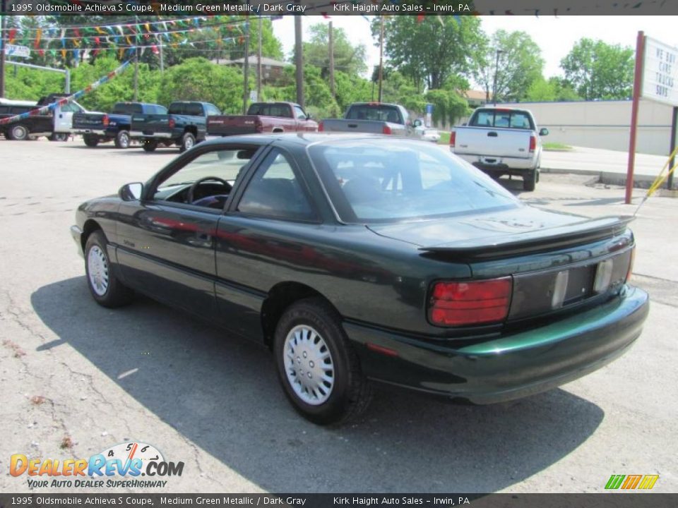 1995 Oldsmobile Achieva S Coupe Medium Green Metallic / Dark Gray Photo #12