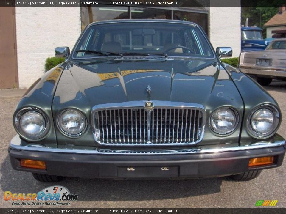 1985 Jaguar XJ Vanden Plas Sage Green / Cashmere Photo #2