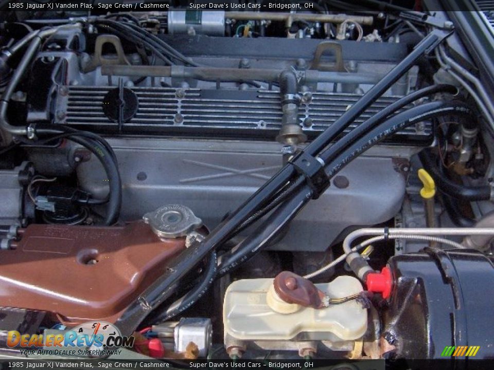 1985 Jaguar XJ Vanden Plas Sage Green / Cashmere Photo #29