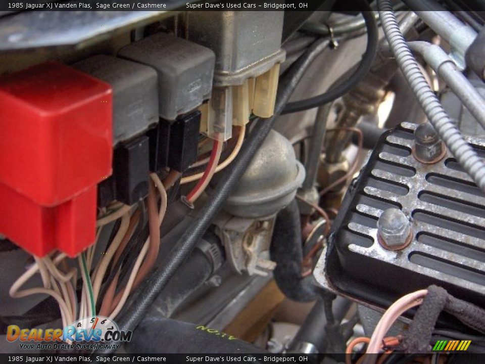 1985 Jaguar XJ Vanden Plas Sage Green / Cashmere Photo #33