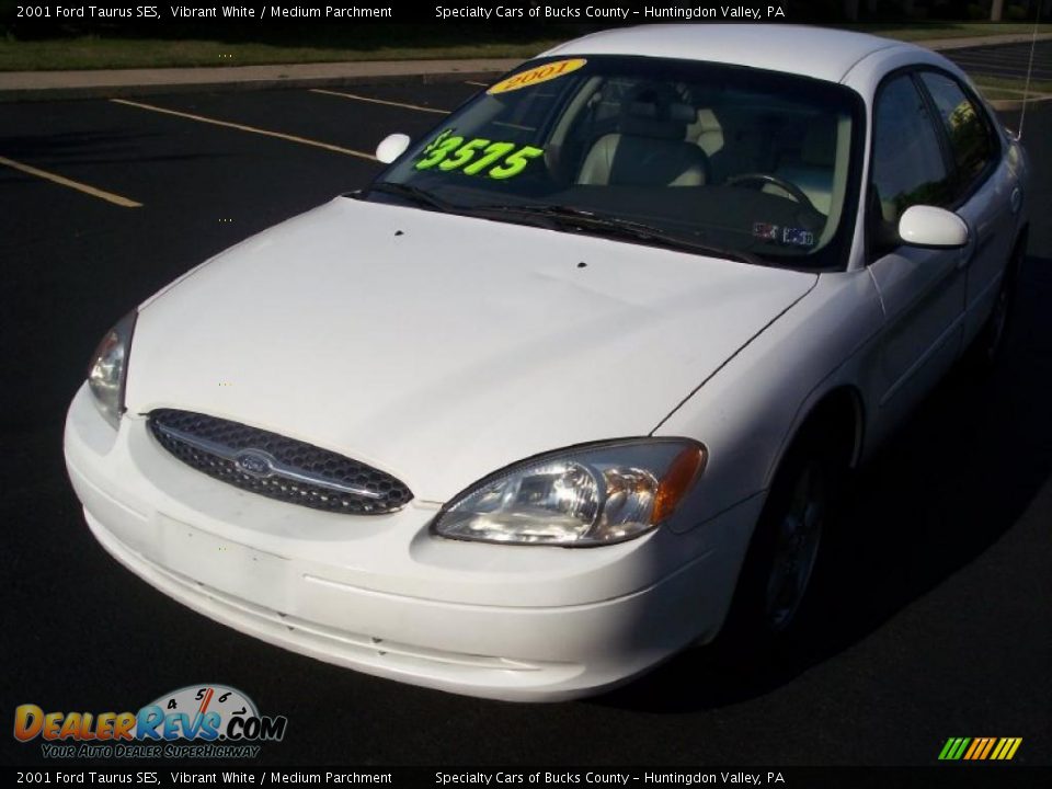 2001 Ford Taurus SES Vibrant White / Medium Parchment Photo #5