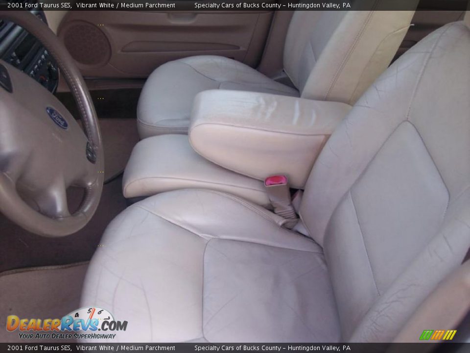 2001 Ford Taurus SES Vibrant White / Medium Parchment Photo #20