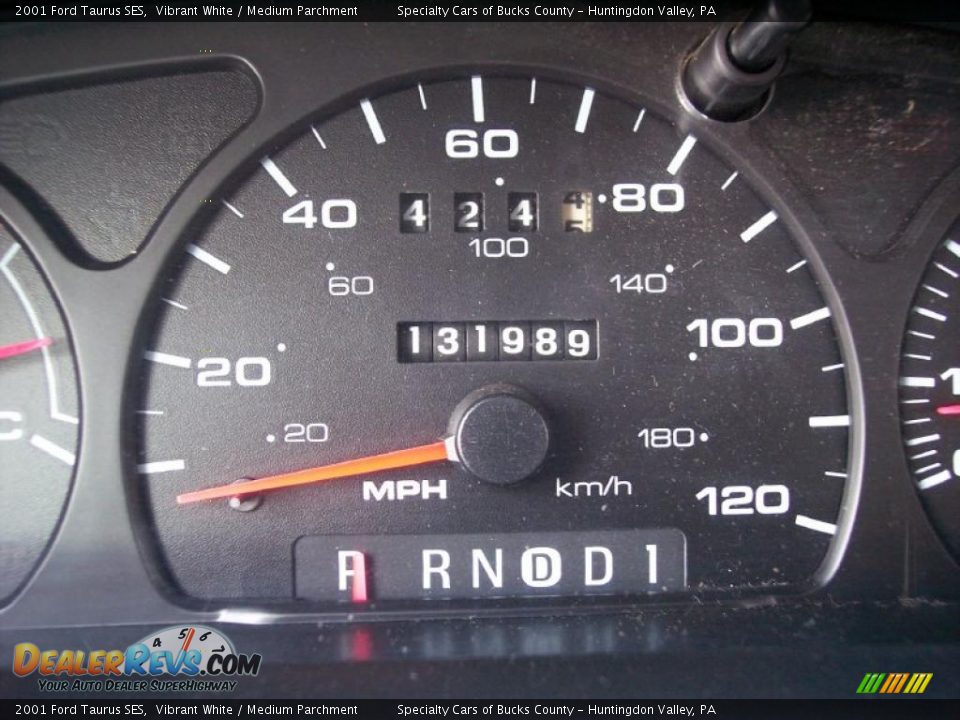 2001 Ford Taurus SES Vibrant White / Medium Parchment Photo #32
