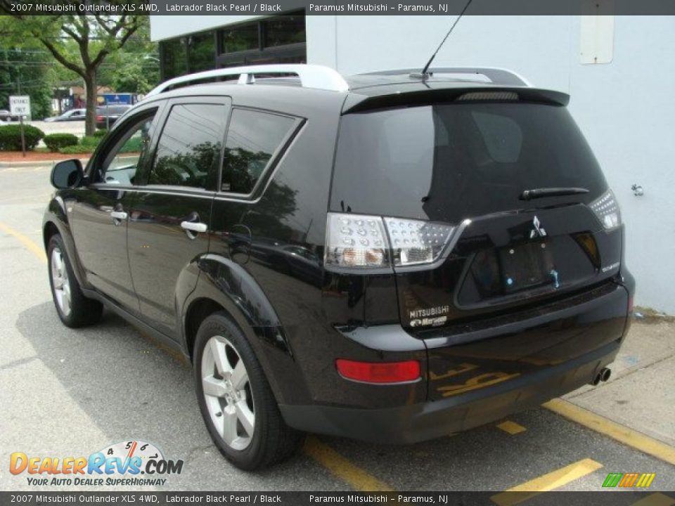 2007 Mitsubishi Outlander XLS 4WD Labrador Black Pearl / Black Photo #4