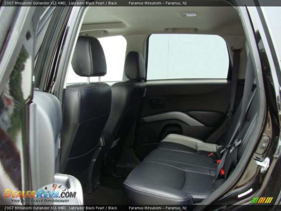 2007 Mitsubishi Outlander XLS 4WD Labrador Black Pearl / Black Photo #7