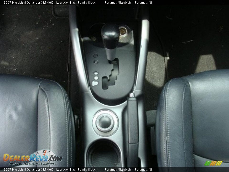 2007 Mitsubishi Outlander XLS 4WD Labrador Black Pearl / Black Photo #14