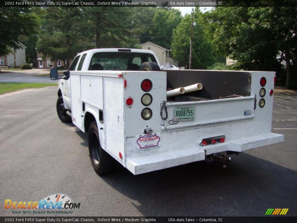 2002 Ford F450 Super Duty XL SuperCab Chassis Oxford White / Medium Graphite Photo #5