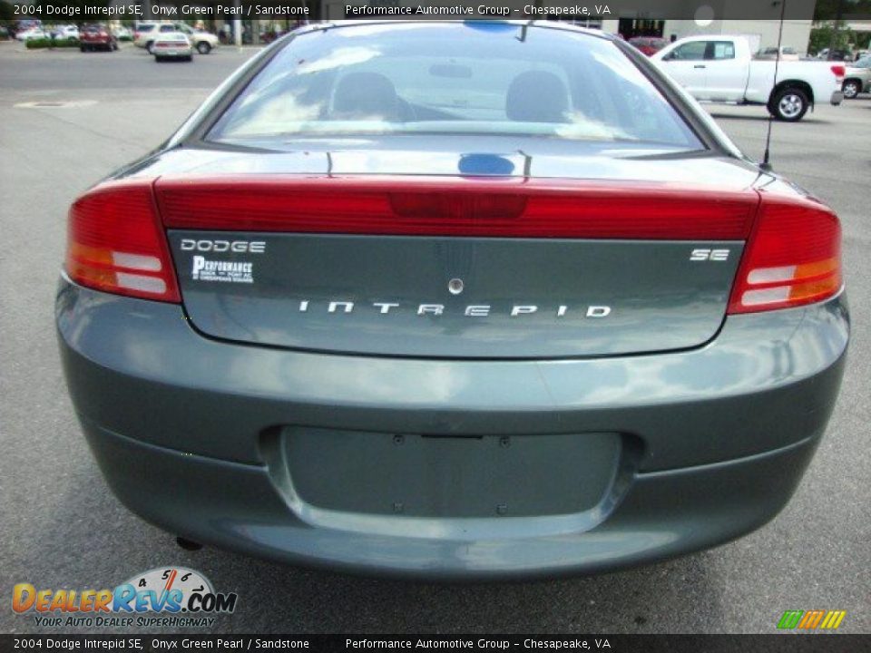 2004 Dodge Intrepid SE Onyx Green Pearl / Sandstone Photo #4