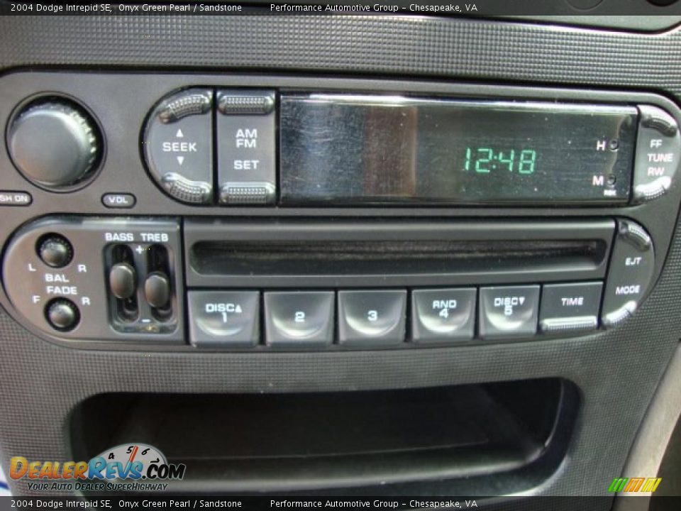 2004 Dodge Intrepid SE Onyx Green Pearl / Sandstone Photo #16