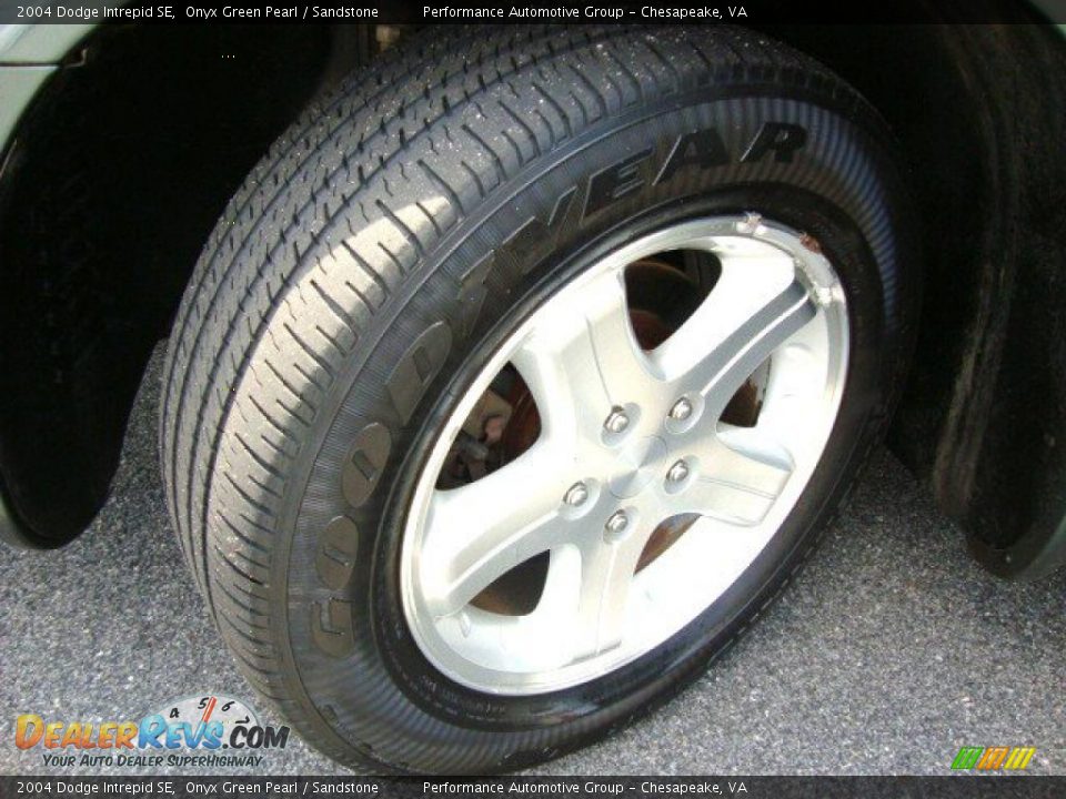 2004 Dodge Intrepid SE Onyx Green Pearl / Sandstone Photo #20