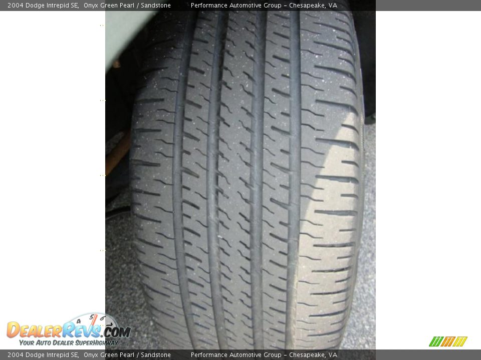 2004 Dodge Intrepid SE Onyx Green Pearl / Sandstone Photo #21