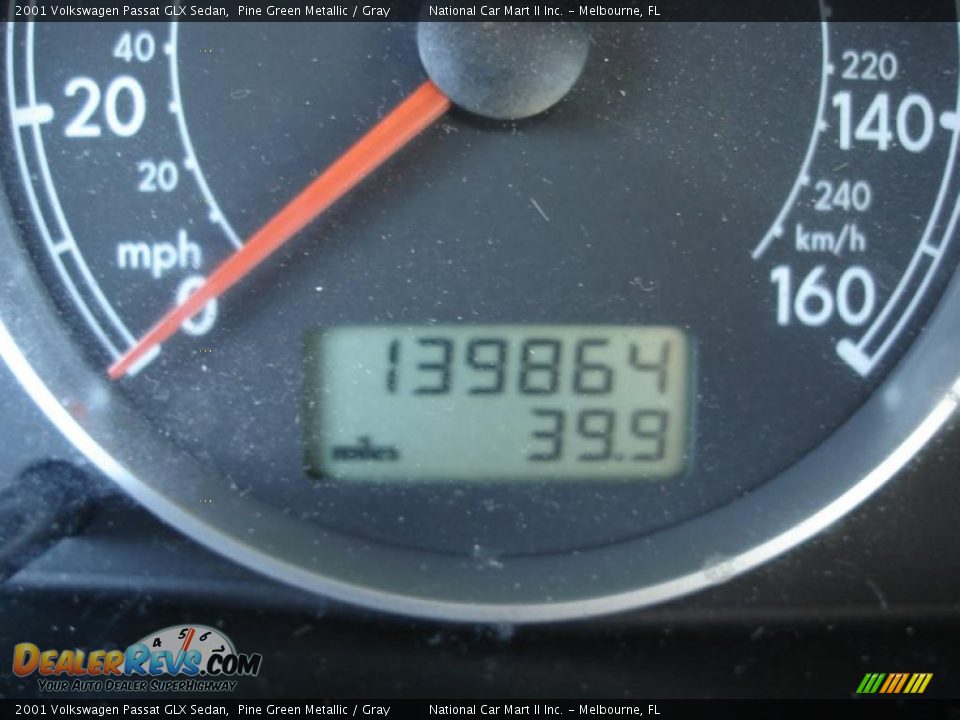 2001 Volkswagen Passat GLX Sedan Pine Green Metallic / Gray Photo #16