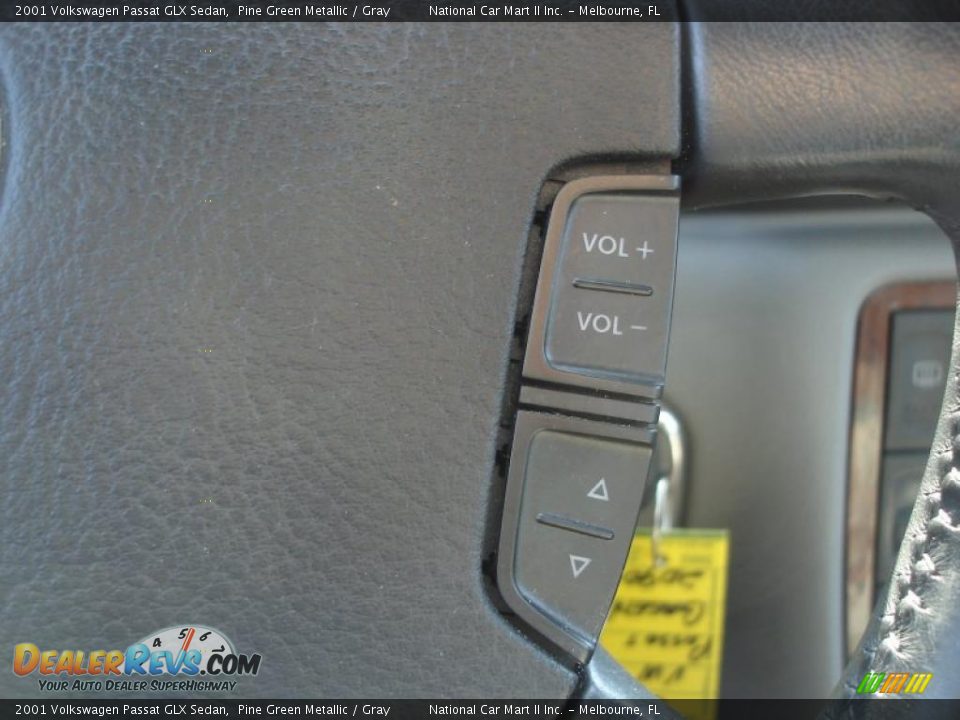 2001 Volkswagen Passat GLX Sedan Pine Green Metallic / Gray Photo #22