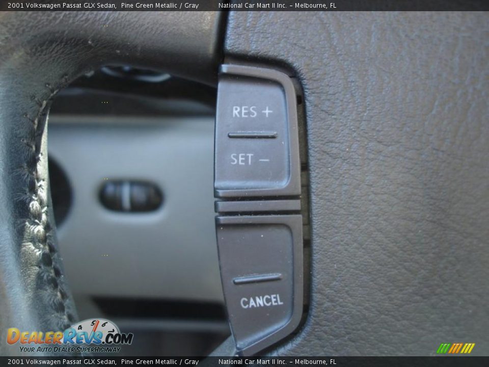 2001 Volkswagen Passat GLX Sedan Pine Green Metallic / Gray Photo #23