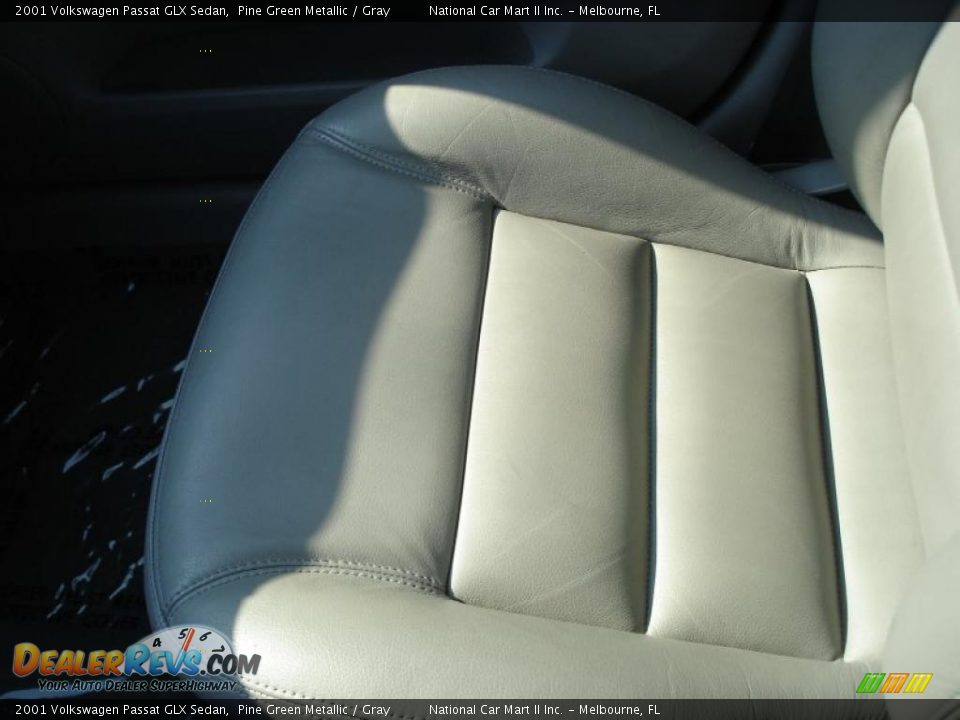 2001 Volkswagen Passat GLX Sedan Pine Green Metallic / Gray Photo #30