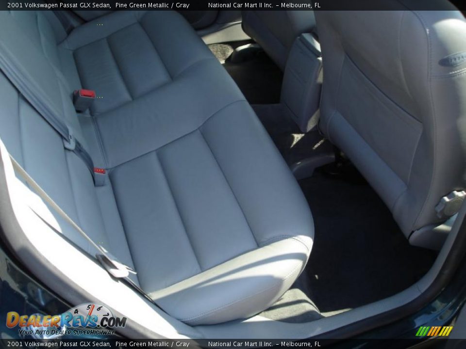2001 Volkswagen Passat GLX Sedan Pine Green Metallic / Gray Photo #35