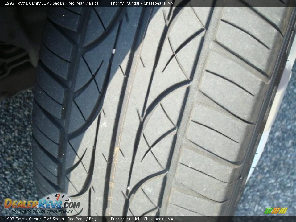 1993 Toyota Camry LE V6 Sedan Red Pearl / Beige Photo #24