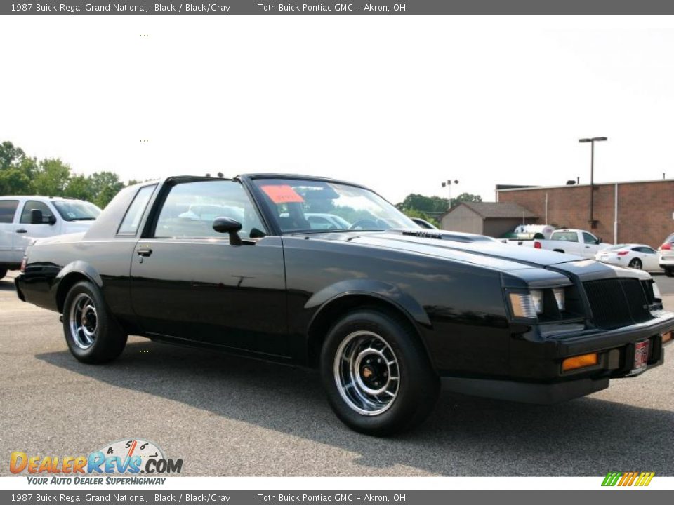 1987 Buick Regal Grand National Black / Black/Gray Photo #1