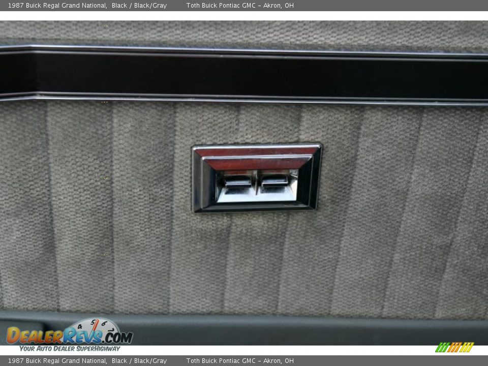 1987 Buick Regal Grand National Black / Black/Gray Photo #9