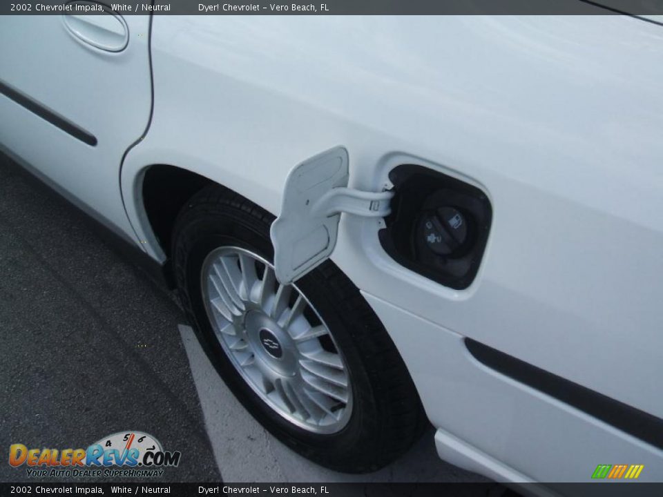 2002 Chevrolet Impala White / Neutral Photo #6