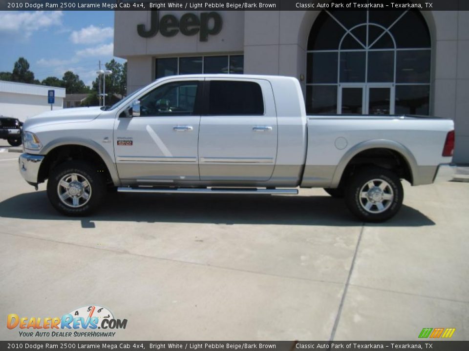 2010 Dodge Ram 2500 Laramie Mega Cab 4x4 Bright White / Light Pebble Beige/Bark Brown Photo #3