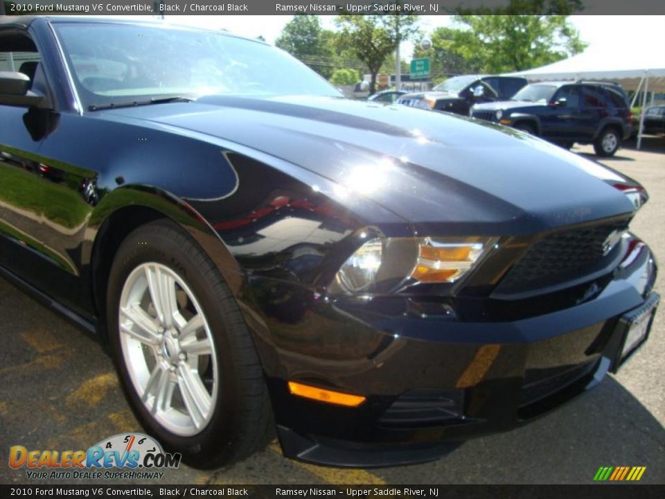 2010 Ford Mustang V6 Convertible Black / Charcoal Black Photo #36