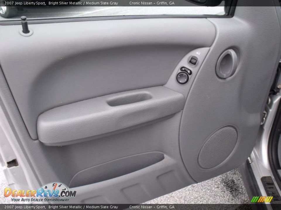 2007 Jeep Liberty Sport Bright Silver Metallic / Medium Slate Gray Photo #11