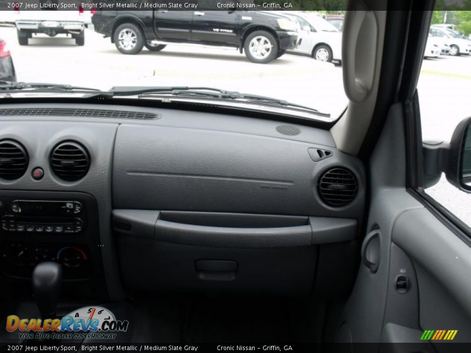 2007 Jeep Liberty Sport Bright Silver Metallic / Medium Slate Gray Photo #16