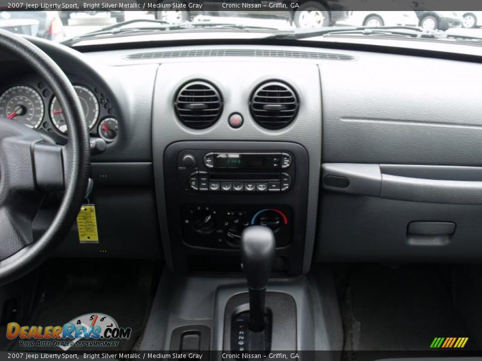 2007 Jeep Liberty Sport Bright Silver Metallic / Medium Slate Gray Photo #17