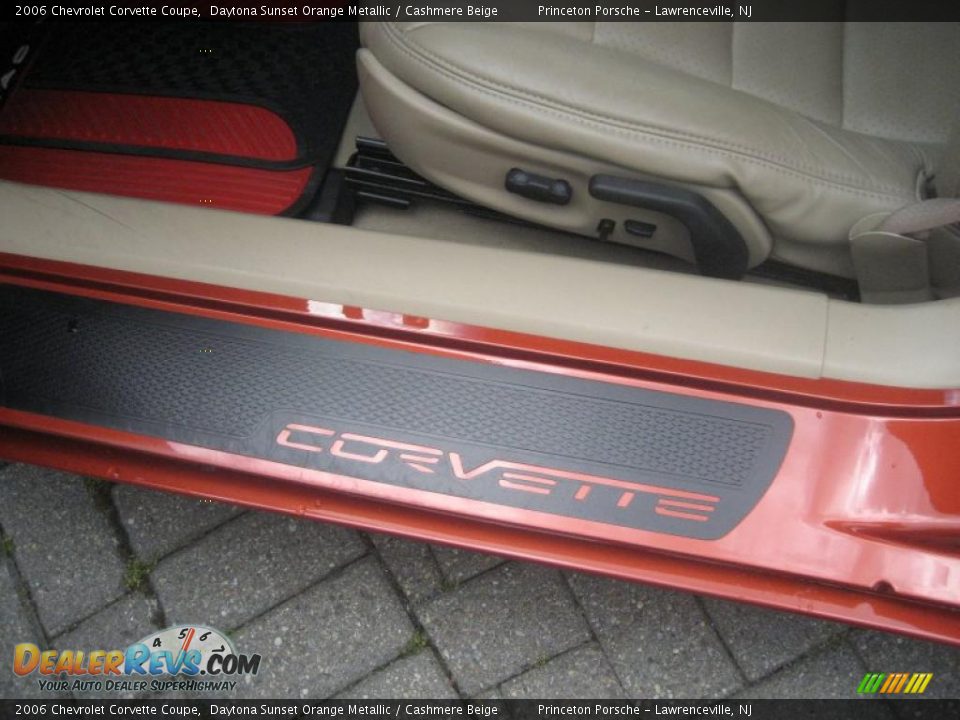 2006 Chevrolet Corvette Coupe Daytona Sunset Orange Metallic / Cashmere Beige Photo #20