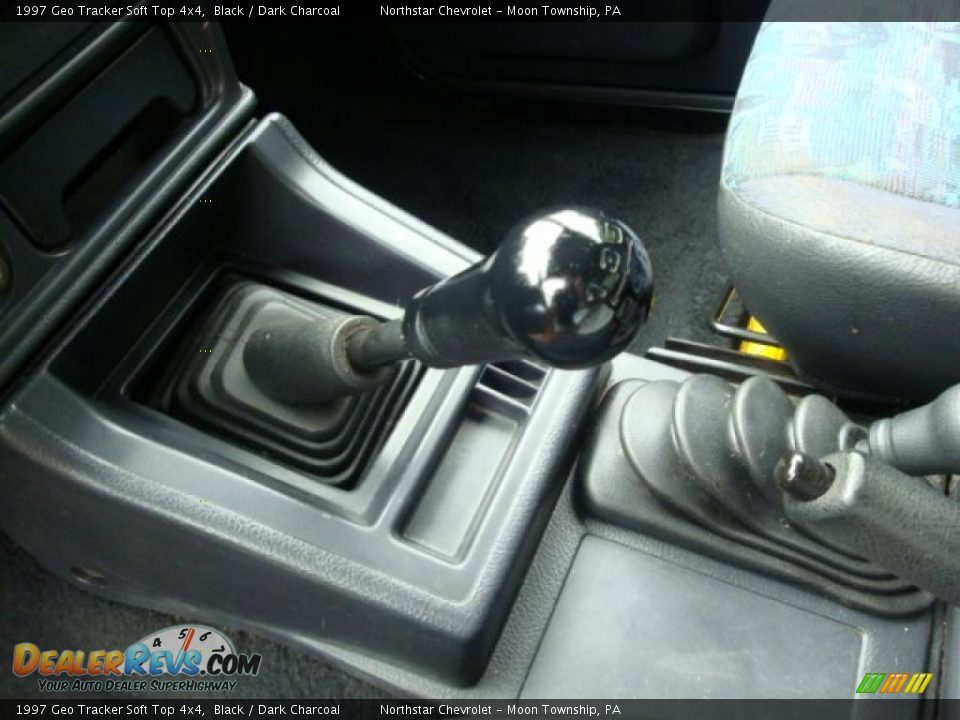 1997 Geo Tracker Soft Top 4x4 Shifter Photo #11